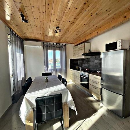 Amani Modern Apartment Лумбарда Экстерьер фото