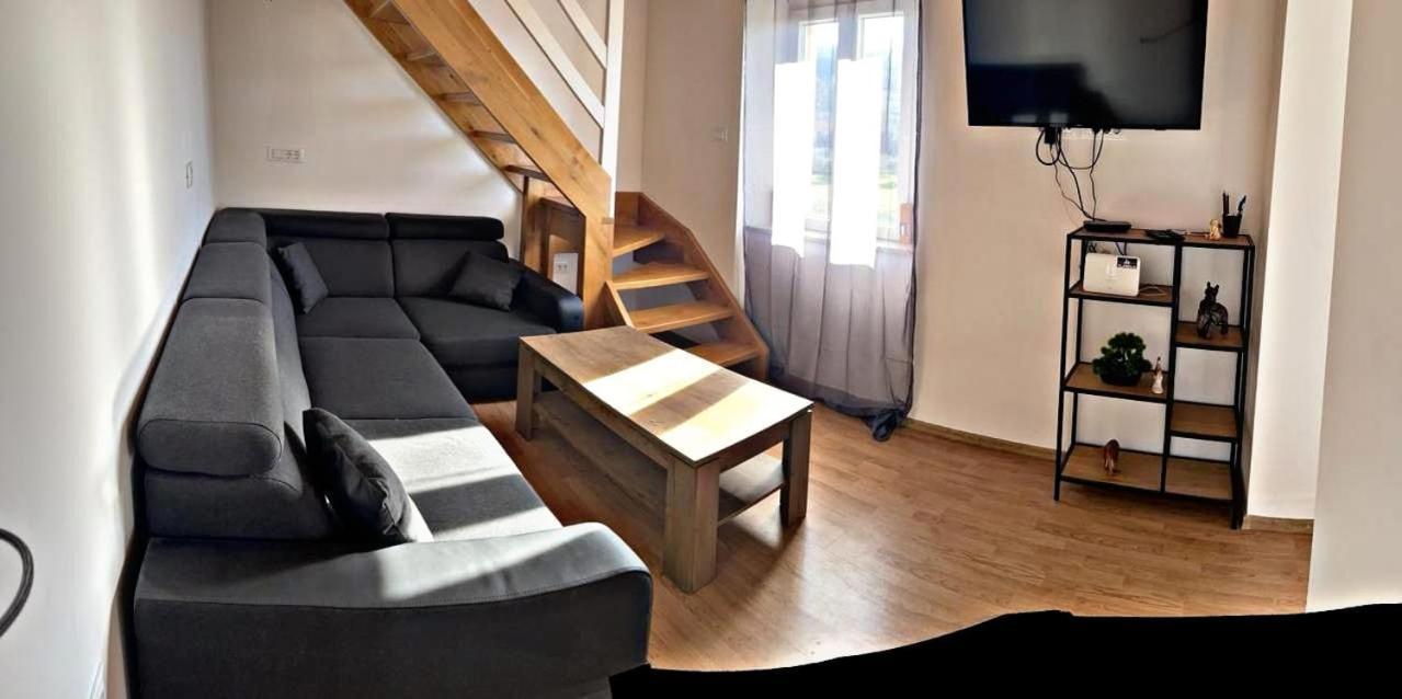 Amani Modern Apartment Лумбарда Экстерьер фото